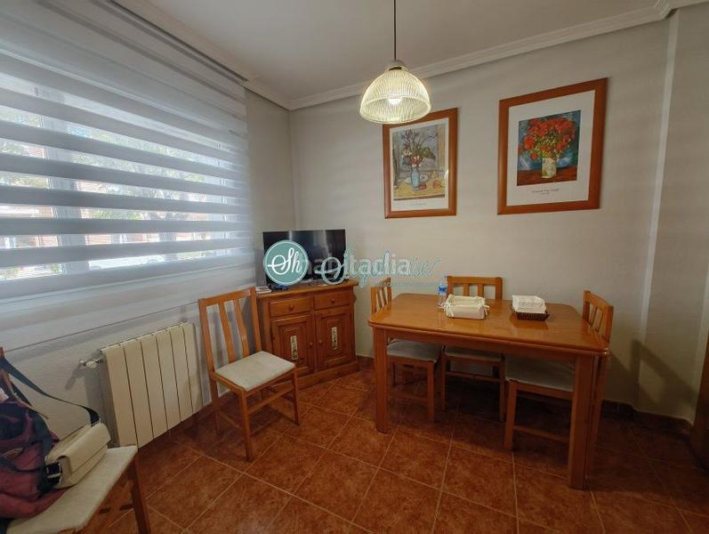 Foto 0ade176c-3d23-489d-9ce6-f56e5a0e5a77. Xalet amb calefacció aparcament a Sector Plaza de Toros Segovia