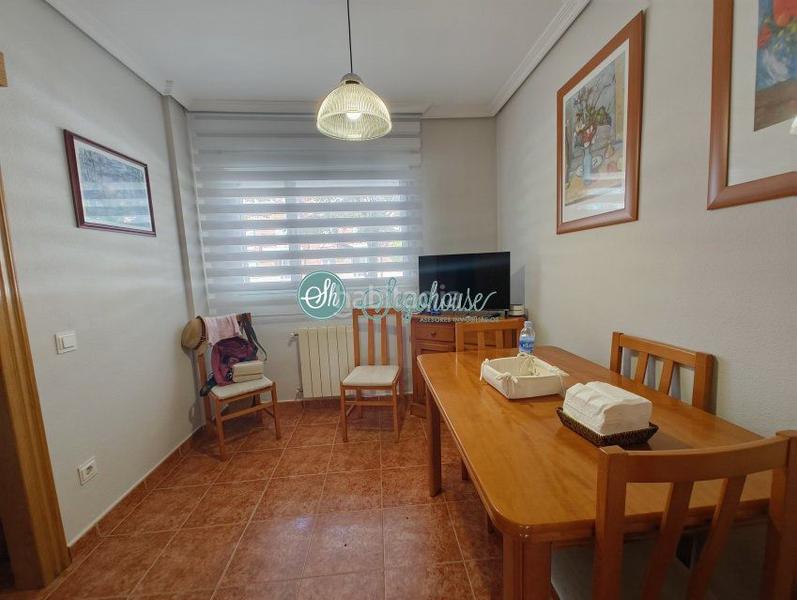 Foto 7a6150ea-2eb7-4781-afcf-f4ad7f44e139. Xalet amb calefacció aparcament a Sector Plaza de Toros Segovia