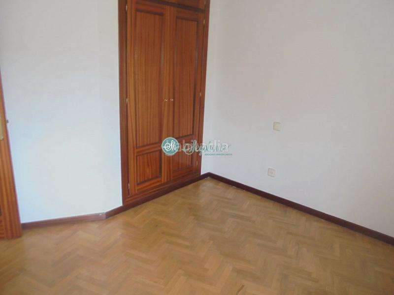 Foto 0684e9ea-e6f7-4d0a-aec4-ee5017e6ab6b. Chalet  en venta en san lorenzo, 4 dormitorios. en Segovia
