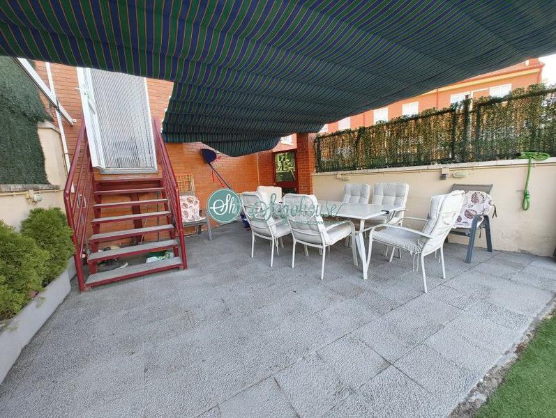Foto 221597ef-4aae-486c-aa6d-654eddf5f2d2. Chalet  en venta en san lorenzo, 4 dormitorios. en Segovia