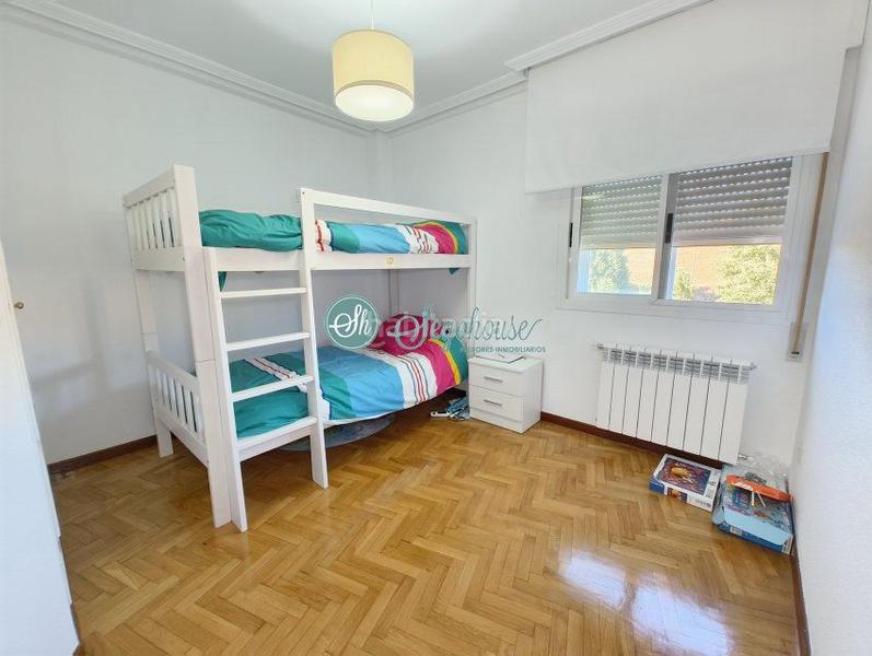 Foto 333d8c96-33d7-43d4-9239-29cefa7b072c. Chalet  en venta en san lorenzo, 4 dormitorios. en Segovia