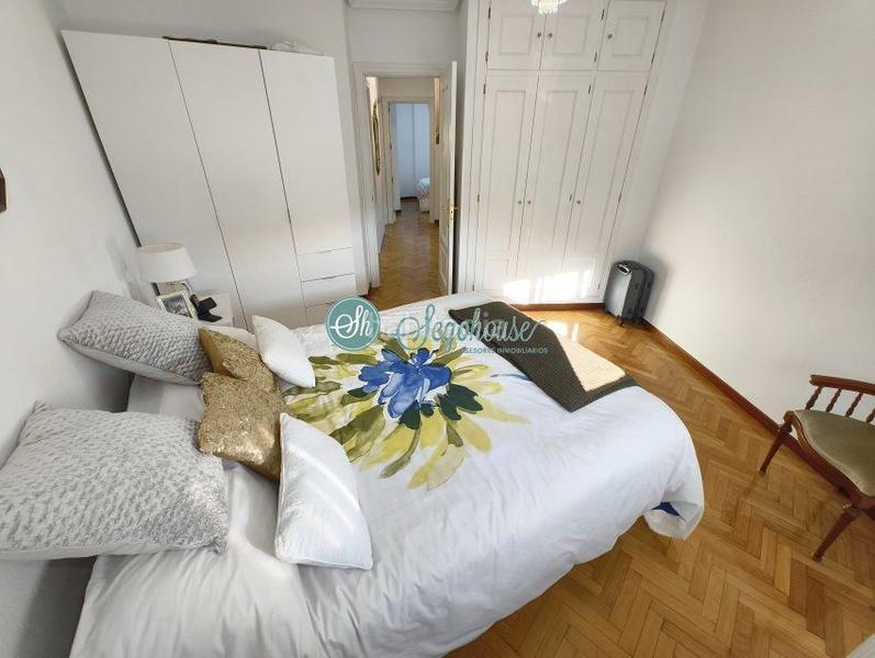 Foto 5f579878-3844-412d-891e-b732ae082f86. Chalet  en venta en san lorenzo, 4 dormitorios. en Segovia