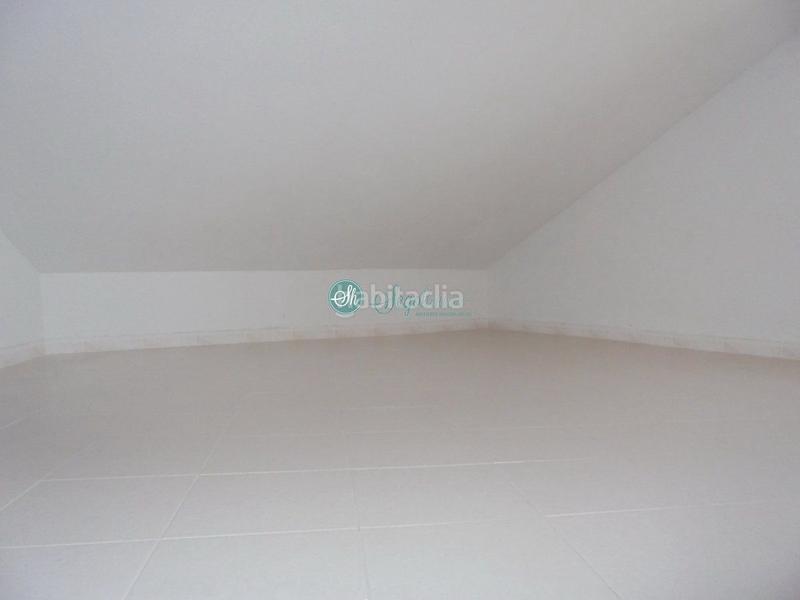 Foto 8e834cc0-2b8c-46b8-9c39-60693950db93. Chalet  en venta en san lorenzo, 4 dormitorios. en Segovia