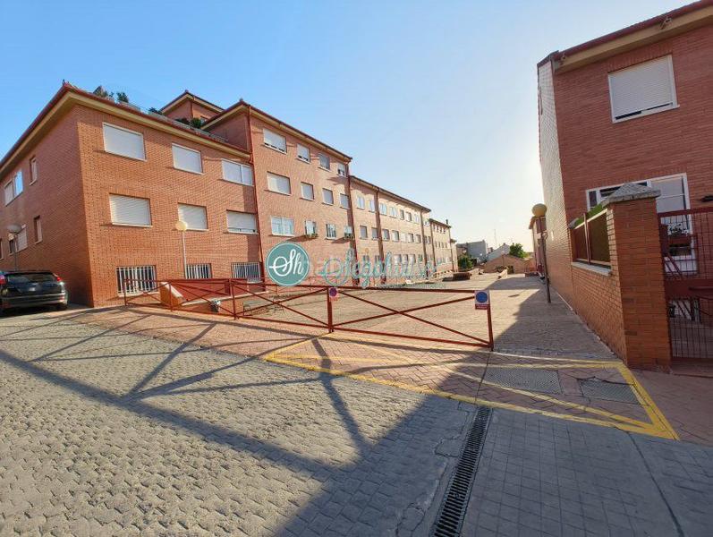 Foto 965475fb-5f67-41ae-a872-7d380e564fa9. Chalet  en venta en san lorenzo, 4 dormitorios. en Segovia