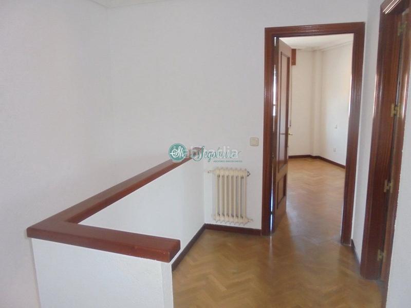 Foto b3c4d12c-a819-488f-91e8-a32d1faada90. Chalet  en venta en san lorenzo, 4 dormitorios. en Segovia
