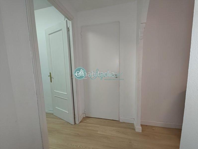 Foto b928a958-9991-45ff-8996-a144c8d3cd06. Chalet  en venta en san lorenzo, 4 dormitorios. en Segovia