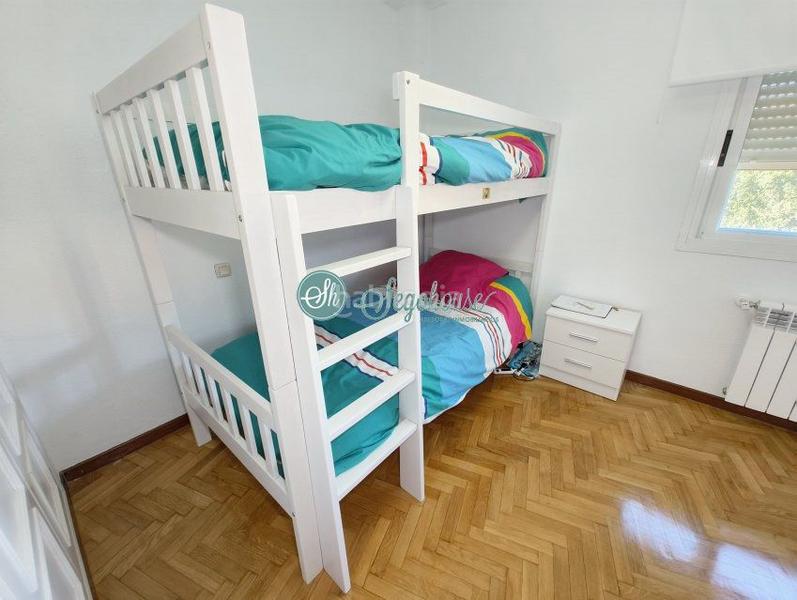 Foto bb313a09-81a5-4289-89ce-40905577c901. Chalet  en venta en san lorenzo, 4 dormitorios. en Segovia