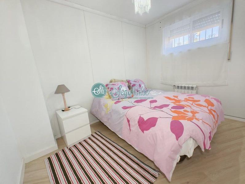Foto f8c2db02-a8a8-48b8-9005-145efd5f1163. Chalet  en venta en san lorenzo, 4 dormitorios. en Segovia