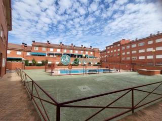 Location Appartement à Via Romana. Piso en alquiler en san lorenzo, 3 dormitorios.