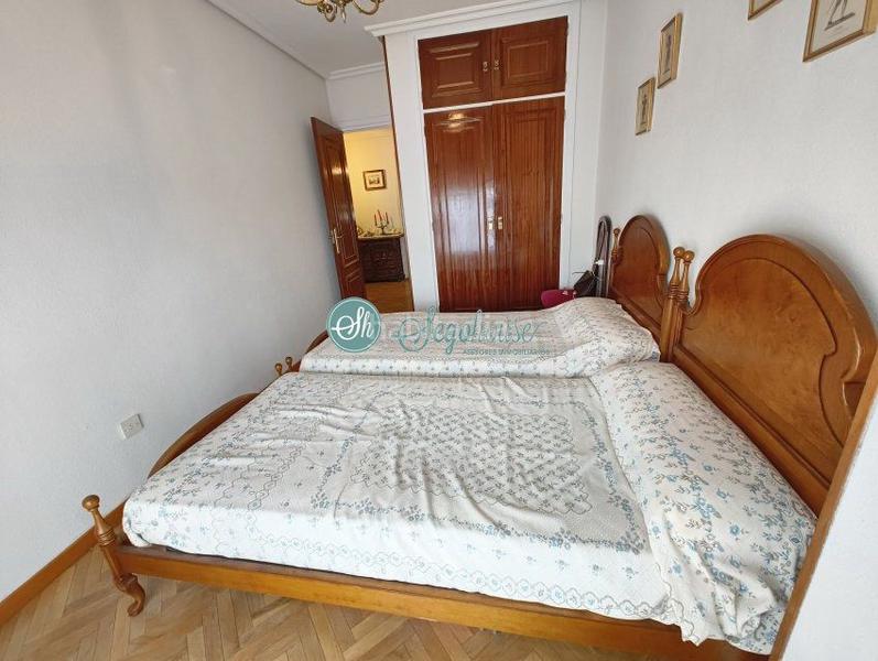 Foto 0edb5dcc-e571-4a1c-a056-e9eaa436f44c. Piso  en venta en nueva , 4 dormitorios. en Sector Plaza de Toros Segovia