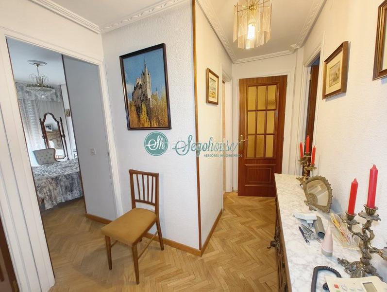 Foto 73a458e3-e013-4662-844b-f115db356863. Piso  en venta en nueva , 4 dormitorios. en Sector Plaza de Toros Segovia