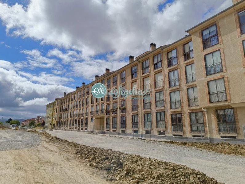 Foto 781a5f25-ed2a-42be-99a0-6ab48a01a68d. Piso  en venta en nueva , 4 dormitorios. en Sector Plaza de Toros Segovia