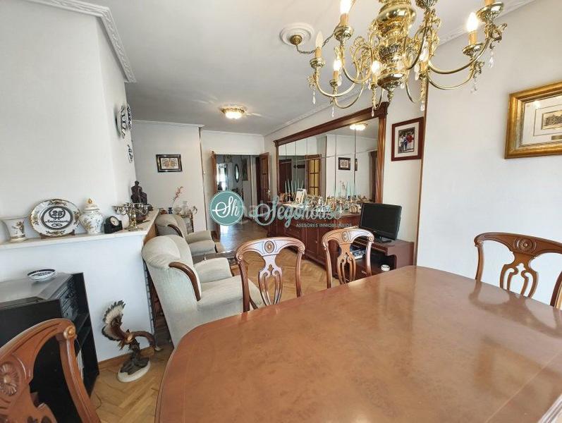 Foto 966a74cf-9876-4ec5-9f51-b23c3ef2c038. Piso  en venta en nueva , 4 dormitorios. en Sector Plaza de Toros Segovia