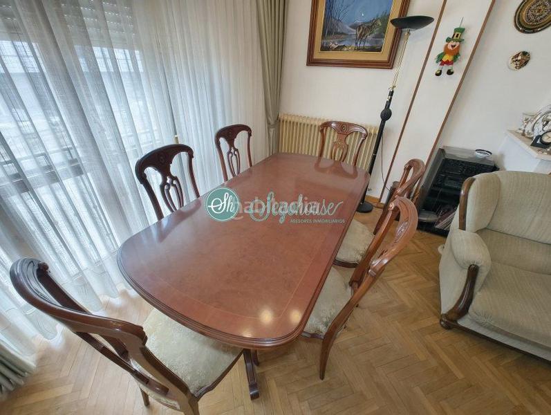 Foto f9649877-c35e-46d4-a7c2-a28917487f75. Piso  en venta en nueva , 4 dormitorios. en Sector Plaza de Toros Segovia