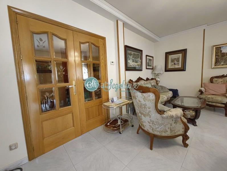 Foto 06c56d2d-1b35-40a9-bbd3-be90e5fae7bd. Piso  en venta en casco antiguo, 3 dormitorios. en Segovia
