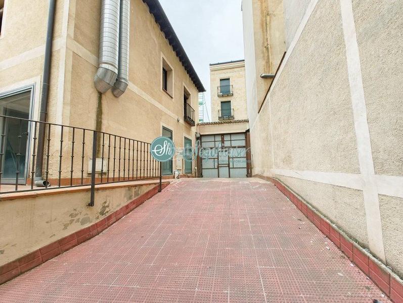 Foto 1195fb0f-a5a9-4d5c-8e8a-048844fd25d2. Piso  en venta en casco antiguo, 3 dormitorios. en Segovia
