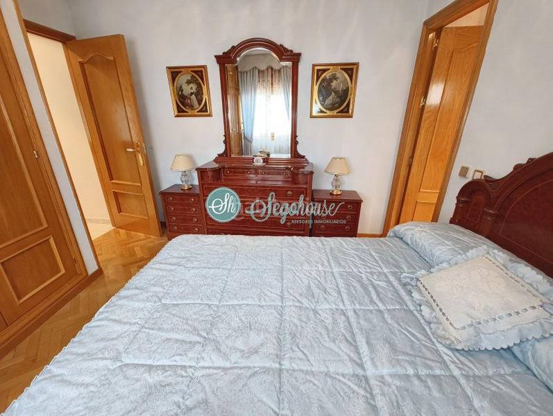 Foto 3cdf3f65-1b13-4fde-bc68-c6cb072d05ff. Piso  en venta en casco antiguo, 3 dormitorios. en Segovia