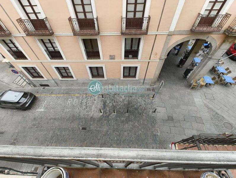 Foto 466f13fa-d1c2-4ae0-abdf-ff2f1cf8b842. Piso  en venta en casco antiguo, 3 dormitorios. en Segovia