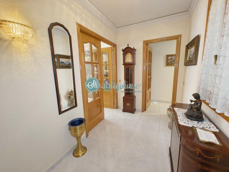 Foto 6f5306eb-7c5c-4740-9f6c-26c5da202ce1. Piso  en venta en casco antiguo, 3 dormitorios. en Segovia