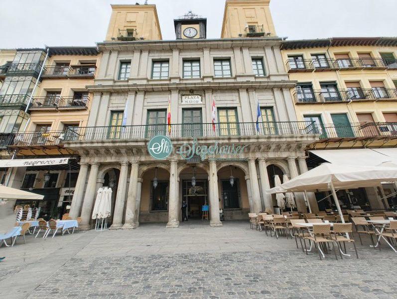 Foto d6a575b4-de7c-4c65-b3d4-5eda3049ddc8. Piso  en venta en casco antiguo, 3 dormitorios. en Segovia