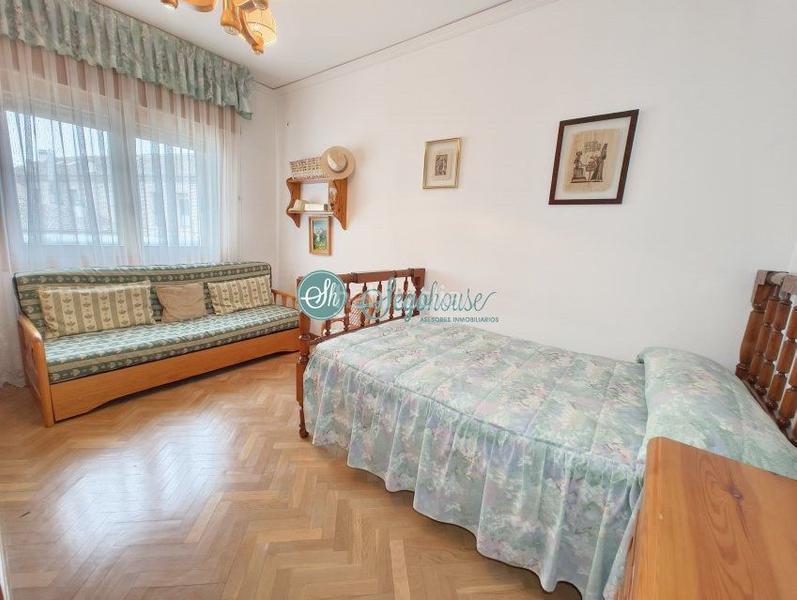 Foto dcfed8ad-16f7-42a6-a5af-73c138adbf2c. Piso  en venta en casco antiguo, 3 dormitorios. en Segovia