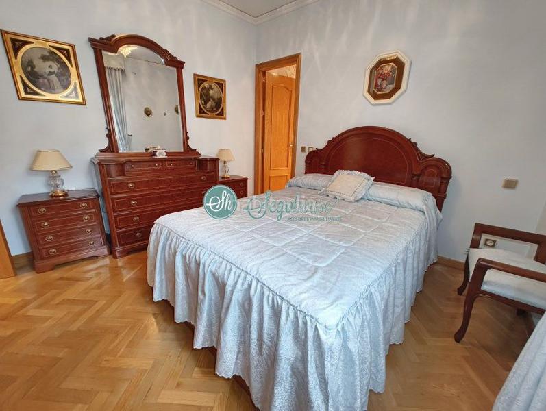 Foto f0685b09-c1ea-4895-8396-1af3d5ea4214. Piso  en venta en casco antiguo, 3 dormitorios. en Segovia