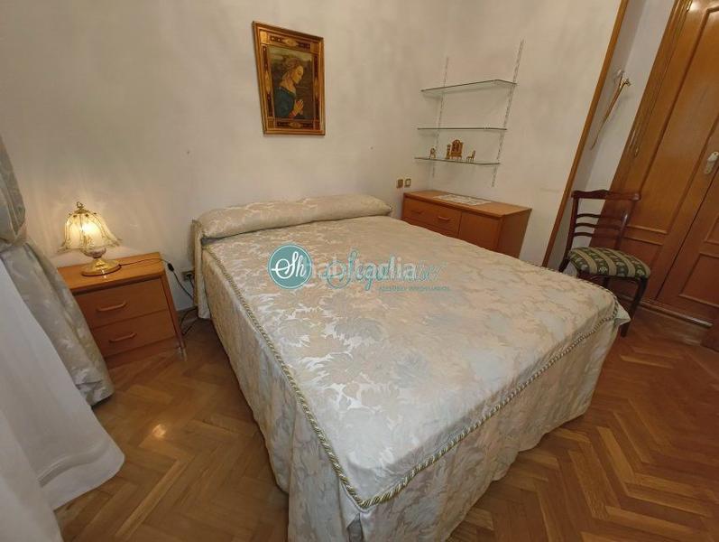 Foto f1d3a268-c68d-4c59-9c8f-62073b5cd8f0. Piso  en venta en casco antiguo, 3 dormitorios. en Segovia