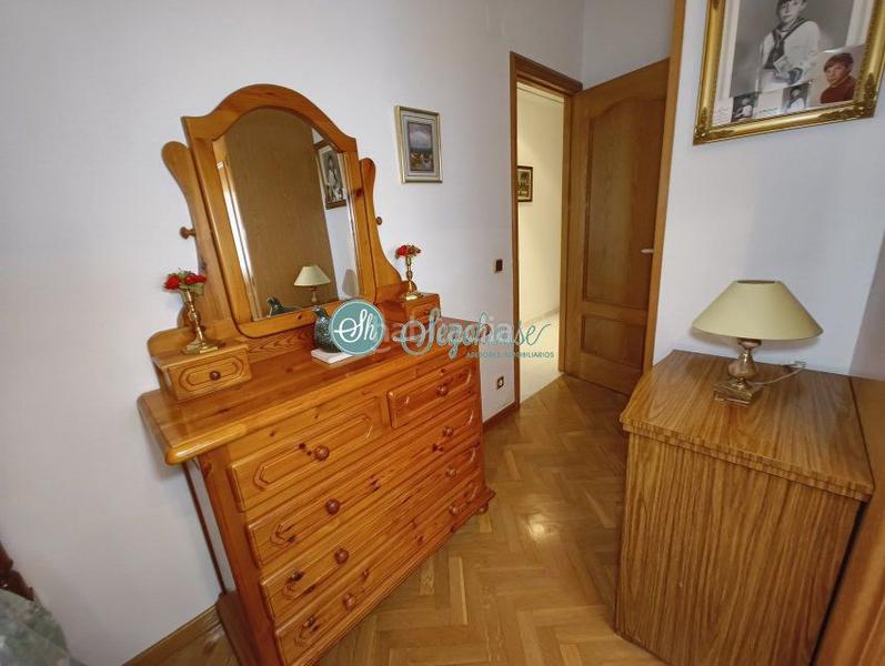 Foto f58cc788-baef-4e0a-a6bc-b39e4b107232. Piso  en venta en casco antiguo, 3 dormitorios. en Segovia
