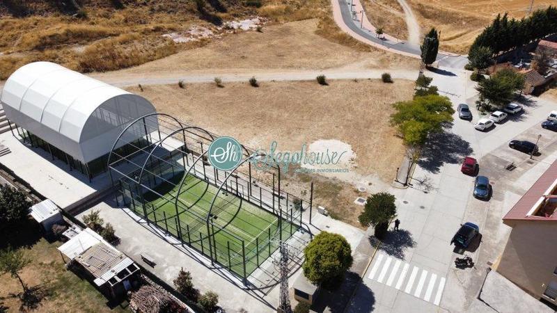 Foto 55690178-86ac-42de-a422-74818b5a124a. Etagenwohnung mit heizung parking in Bernuy de Porreros