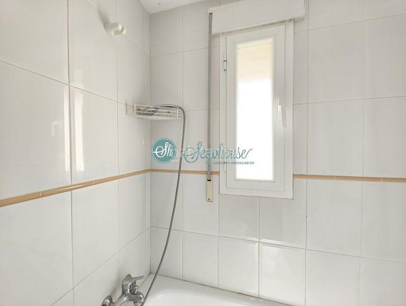 Foto 6a3dfce7-595a-4fb1-9521-44c927c3f6f3. Etagenwohnung mit heizung parking in Bernuy de Porreros