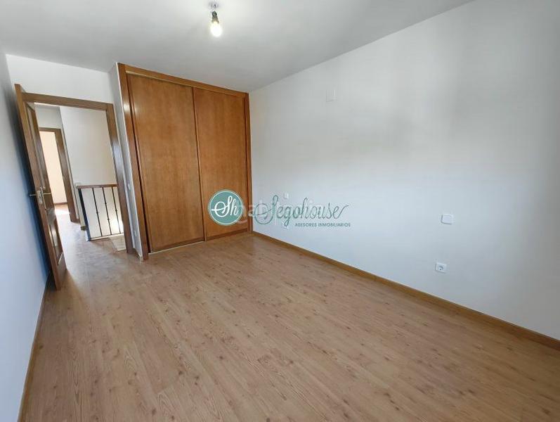 Foto 1c192465-1e39-4187-9351-658d30ed55a8. Chalet with heating in Área Rural Segovia