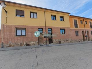 Chalet à Área Rural. Chalet en venta en torredondo, 5 dormitorios.
