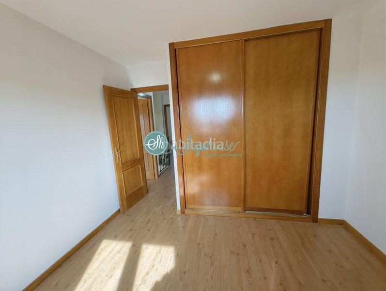 Foto 2e756cab-1ac8-4faf-a423-84f5a0238aae. Chalet with heating in Área Rural Segovia