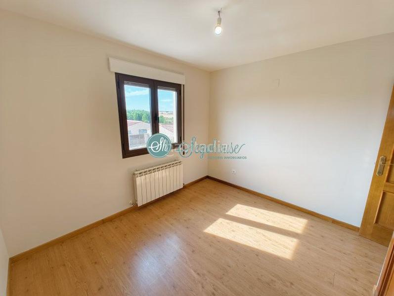 Foto 3b295d8f-7f03-488e-a447-a33030a78a73. Chalet with heating in Área Rural Segovia