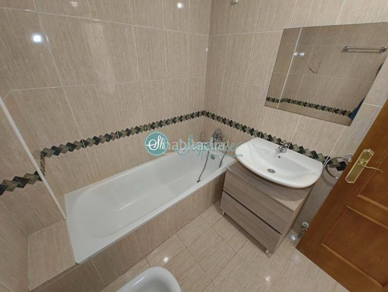 Foto 7bf4758c-5122-4e28-9017-a60976592fa4. Chalet with heating in Área Rural Segovia