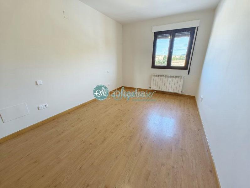 Foto 8133a0ca-e21e-427d-9932-07f590477fd8. Chalet with heating in Área Rural Segovia