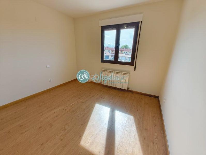 Foto 9904c0f9-0fff-48ee-8248-c60fafdb306e. Chalet with heating in Área Rural Segovia