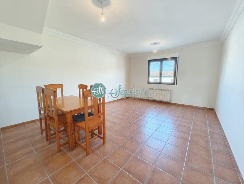 Foto a9cddba6-0e94-4d0f-8602-0259ca56e1c3. Chalet with heating in Área Rural Segovia