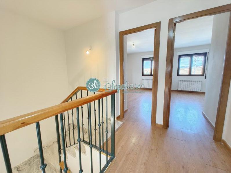 Foto b52d7a45-52cc-475b-844a-ecbc677d61c8. Chalet with heating in Área Rural Segovia