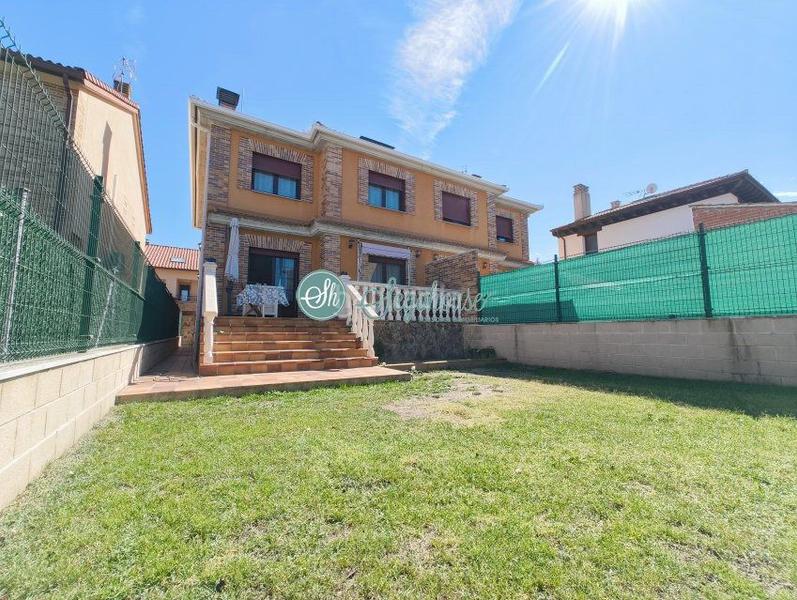 Foto 06eb698d-f35e-4f79-84f8-c8b42b10e4f7. Chalet con riscaldamento parcheggio in Área Rural Segovia