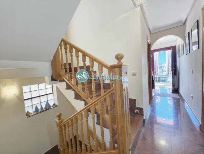 Foto 1918cc0c-8acd-43e8-aaf2-a5ba97b79f83. Chalet con riscaldamento parcheggio in Área Rural Segovia