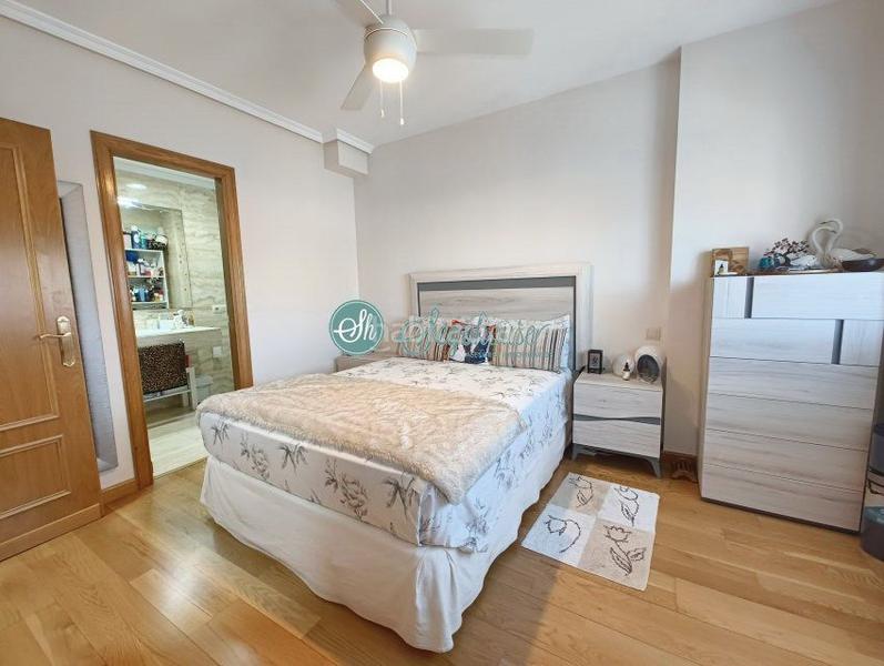 Foto 2c7b4ec2-f148-4dc1-bbd9-ed9c952b8334. Chalet con riscaldamento parcheggio in Área Rural Segovia