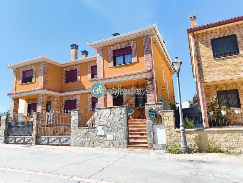 Foto 96358be9-07ab-489e-a1eb-683ab18ce5f1. Chalet con riscaldamento parcheggio in Área Rural Segovia