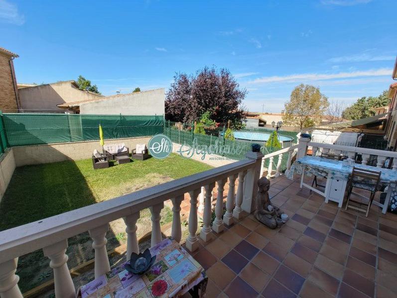 Foto b421725a-bd97-4ae6-ad20-ee0666086549. Chalet con riscaldamento parcheggio in Área Rural Segovia