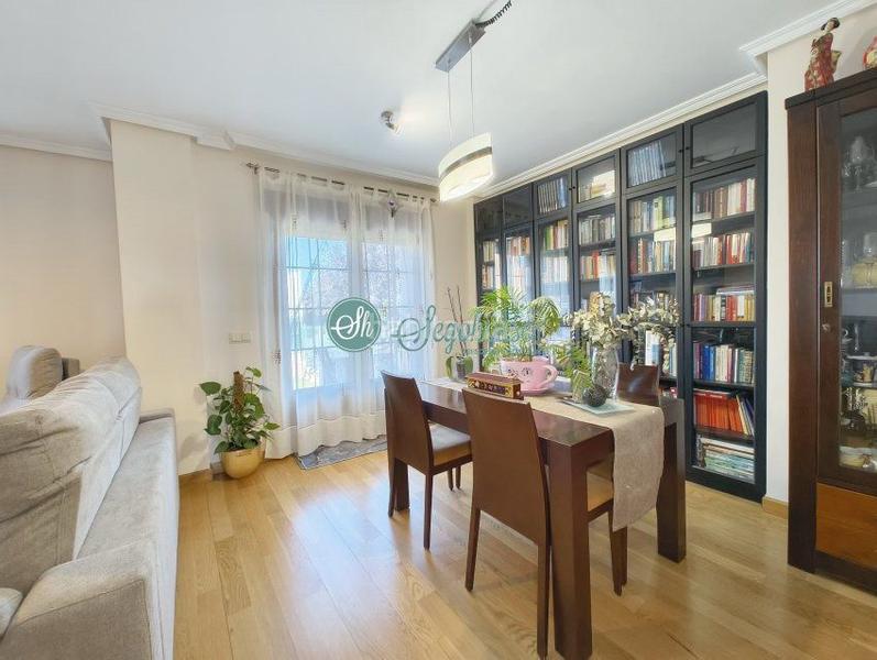 Foto c3633ded-162e-48ad-94e3-5f939f5c9701. Chalet con riscaldamento parcheggio in Área Rural Segovia