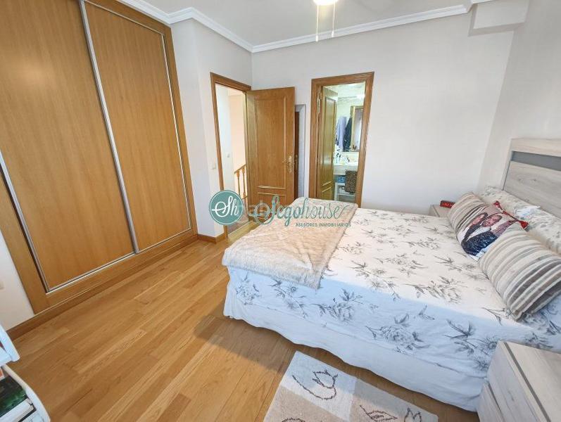 Foto f8a17489-2f2d-4fd9-8d3a-19db8dd9db44. Chalet con riscaldamento parcheggio in Área Rural Segovia