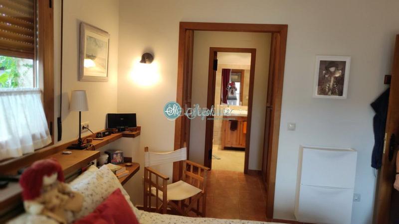 Foto 6f9a2cb0-bd32-4d94-8e19-d27b3a2e86af. Chalet mit heizung parking in Lastrilla (La)