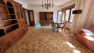 Appartement à Ezequiel González - Conde de Sepúlveda. Piso en venta en centro  santo tomás, 4 dormitorios.