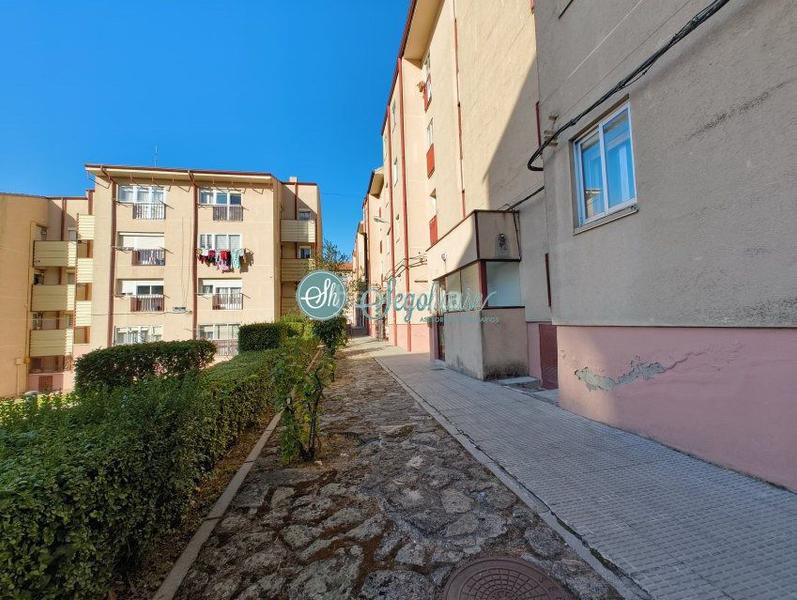Foto 27609a1b-3f83-45e6-8b70-5a3466ff8ec1. Appartement avec chauffage dans Sector Plaza de Toros Segovia