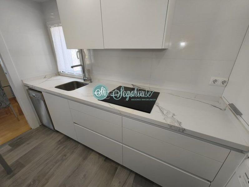 Foto 289ad2e9-5df5-4e8a-a1be-421c00ab8c59. Appartement avec chauffage dans Sector Plaza de Toros Segovia